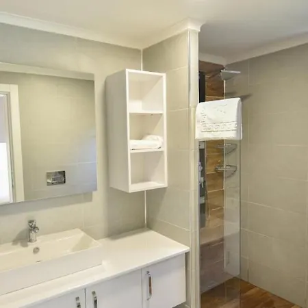 Villa Oludeniz'de Kiralik 8 Kisilik 3 Odali, 3 Banyolu Muhafazakar