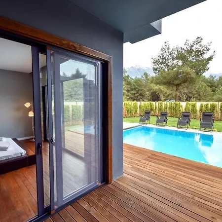 Villa Oludeniz'de Kiralik 8 Kisilik 3 Odali, 3 Banyolu Muhafazakar *